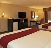 Holiday Inn Express Hotel & Suites Defiance by IHG hotel detail image 4