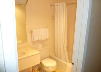 Guest Keeper Inn hotel thumbnail 5