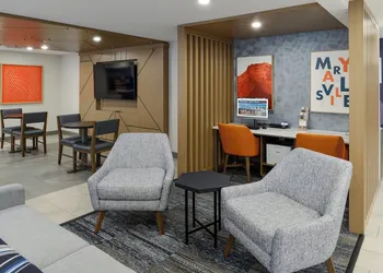 Holiday Inn Express Hotel and Suites Marysville by IHG hotel thumbnail 5