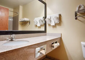 Best Western Plus Graham Inn hotel thumbnail 6