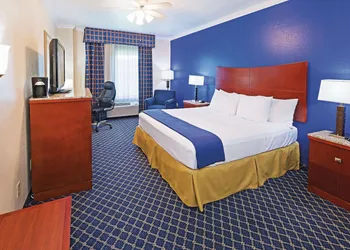 La Quinta Inn & Suites by Wyndham Dalhart hotel thumbnail 7