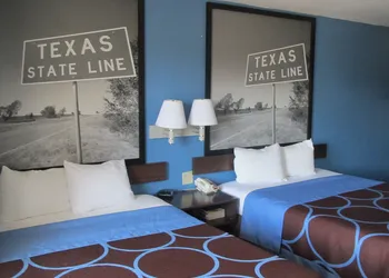 Super 8 by Wyndham Dumas TX hotel thumbnail 6