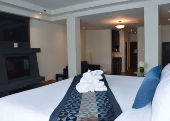 Sterling Inn & Spa - an Ontario's Finest Inn hotel thumbnail 5