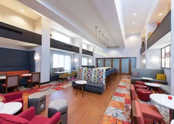 Hampton Inn & Suites Marshalltown hotel thumbnail 2
