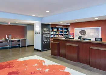 Hampton Inn & Suites Marshalltown hotel thumbnail 4