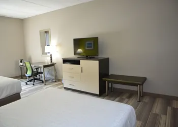 Holiday Inn Express & Suites, Caryville by IHG hotel thumbnail 5