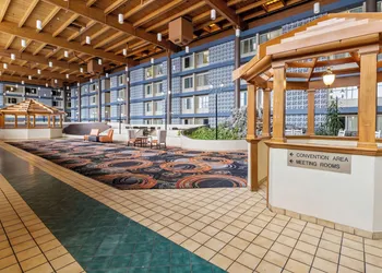 Red Lion Hotel Charlotte hotel thumbnail 2
