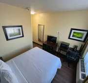 Ozone Inn & Suites hotel detail image 7