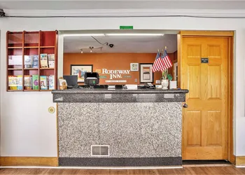 Rodeway Inn Grand Haven hotel thumbnail 2