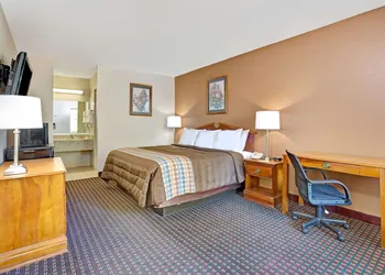 Days Inn by Wyndham Hernando hotel thumbnail 4