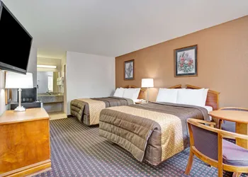 Days Inn by Wyndham Hernando hotel thumbnail 7
