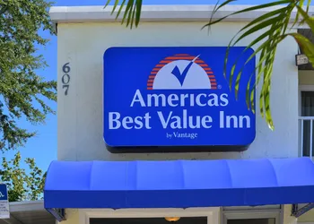 Americas Best Value Inn Bradenton Sarasota hotel thumbnail 2