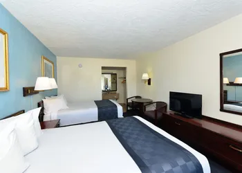 Americas Best Value Inn Bradenton Sarasota hotel thumbnail 5