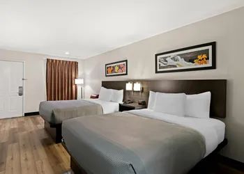 Quality Inn & Suites Dumas hotel thumbnail 4