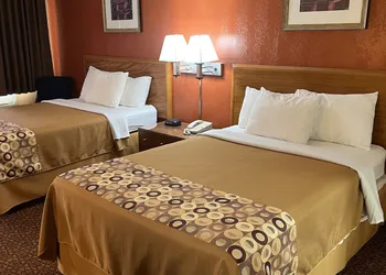 Executive Inn hotel thumbnail 2