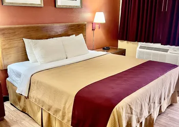Executive Inn hotel thumbnail 4