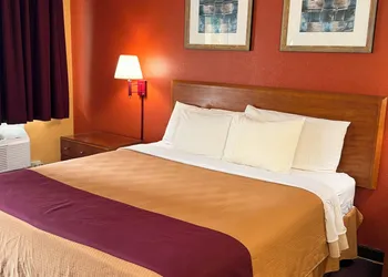 Executive Inn hotel thumbnail 5