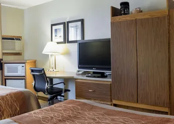 Quality Inn Bismarck I-94 hotel thumbnail 4