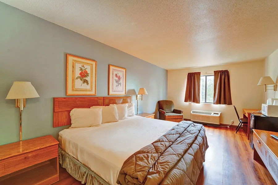 Capital O Amerihost Inn and Suites Fulton Hwy 54 MO hotel detail image 6