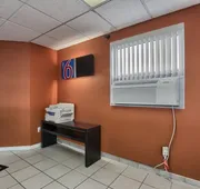 Motel 6 Windsor, ON hotel detail image 4
