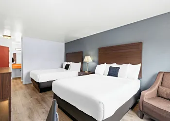 Red Lion Inn & Suites Yakima hotel thumbnail 7