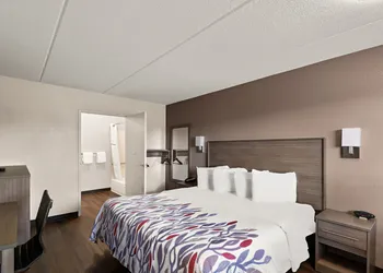 Red Roof Inn Binghamton - Johnson City hotel thumbnail 6