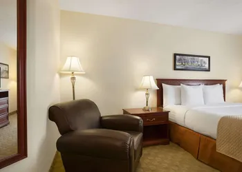 Days Inn by Wyndham Dawson Creek hotel thumbnail 6