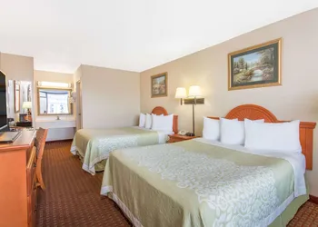 Days Inn by Wyndham Princeton hotel thumbnail 6