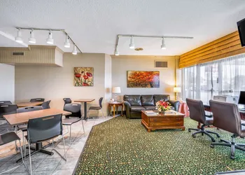 Econo Lodge Corinth hotel thumbnail 2