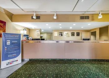 Econo Lodge Corinth hotel thumbnail 3