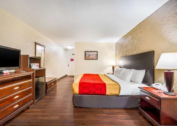 Econo Lodge Corinth hotel thumbnail 8