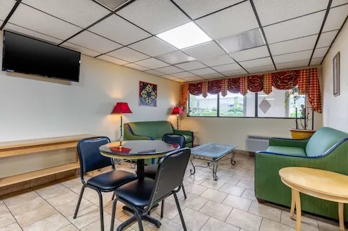 Econo Lodge Chattanooga Northeast - Ooltewah hotel detail image 2