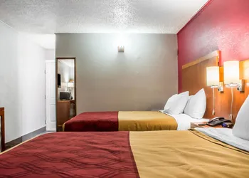 Econo Lodge Brockport hotel thumbnail 8