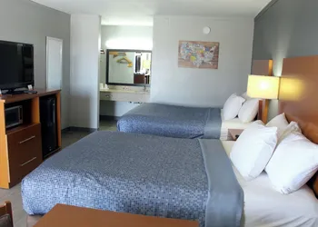Econo Lodge Franklin South hotel thumbnail 5