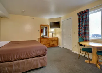 Classic Inn hotel thumbnail 4