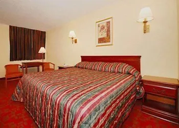 Rodeway Inn Prattville I-65 hotel thumbnail 8