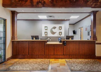 Comfort Suites Marshall hotel thumbnail 2