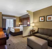 Comfort Suites Marshall hotel detail image 4