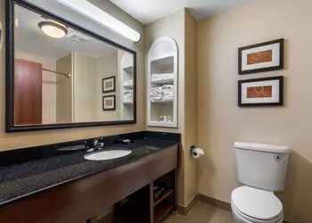 Comfort Suites Marshall hotel thumbnail 8