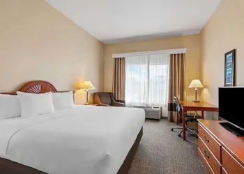 Comfort Inn & Suites Hermiston South hotel thumbnail 6