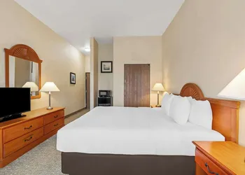 Comfort Inn & Suites Hermiston South hotel thumbnail 8