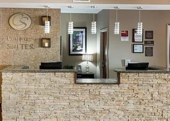 Comfort Suites near Tanger Outlet Mall hotel thumbnail 3