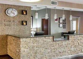 Comfort Suites near Tanger Outlet Mall hotel thumbnail 6