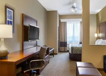 Comfort Inn & Suites Amarillo East hotel thumbnail 8