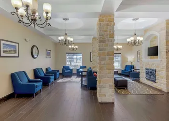 Comfort Suites Benbrook - Fort Worth Southwest hotel thumbnail 2