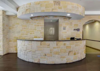 Comfort Suites Benbrook - Fort Worth Southwest hotel thumbnail 4