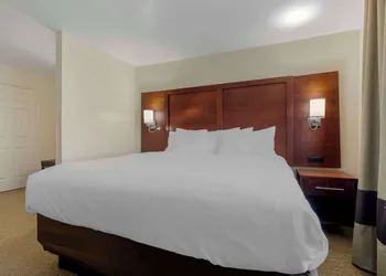 Comfort Suites Benbrook - Fort Worth Southwest hotel thumbnail 6