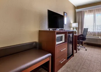 Comfort Inn & Suites Deming hotel thumbnail 6