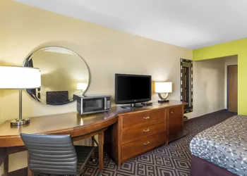 Travel Inn & Suites - Sikeston/Miner (i-55 Exit-67) hotel thumbnail 3