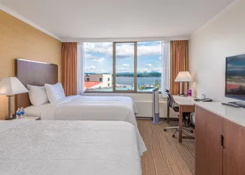 Coast Discovery Inn hotel thumbnail 4